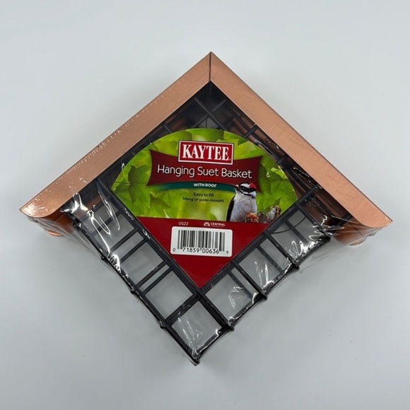 Elevate Your Feeding Game with the Kaytee Hanging‎ Suet Basket - Picture 2 of 4